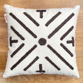 Husa de perna, Nabu Organic Woven Punch Pillow Cover, 43x43 cm, Bumbac, Maro ieftina